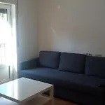 Apartamentos,puerta De Bisagra-parking Gratis Lägenhet *