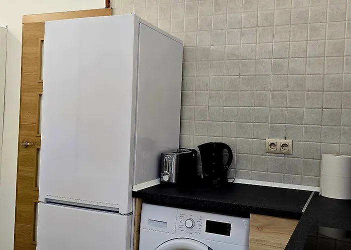 Apartamentos,puerta De Bisagra-parking Gratis Lägenhet Toledo