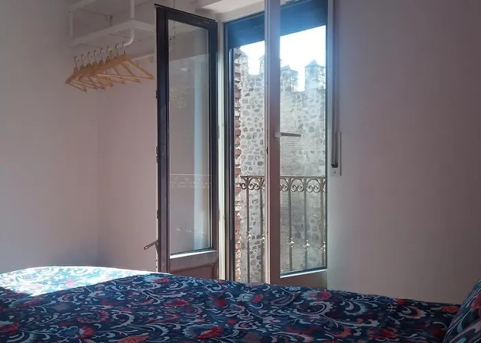 Apartamentos,puerta De Bisagra-parking Gratis