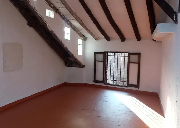 Apartamentos,puerta De Bisagra-parking Gratis